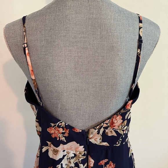 Lulu's Floral Maxi Dress - Picture 5 of 15